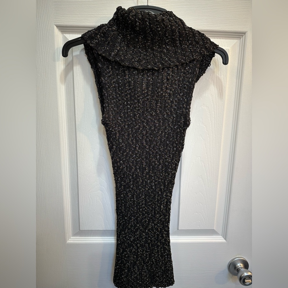 INC International Concepts turtleneck shell with gold & silver iridescent accent - Picture 4 of 5